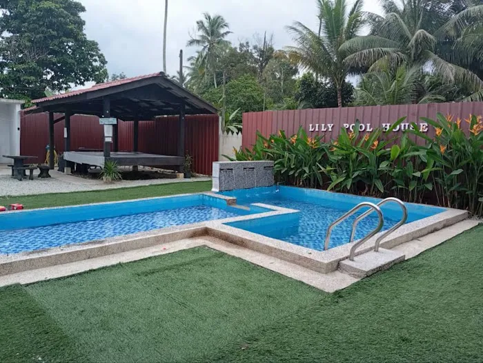 Lily Pool House Picture 7