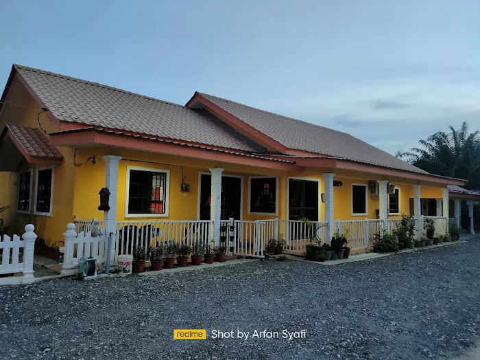 Anjung Kuning D'Sabak Picture 2