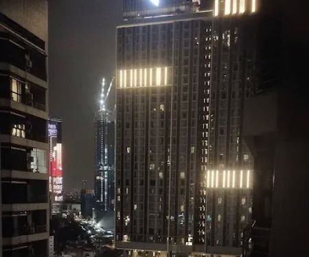Fahrenheit 88 Penthouse Hotel