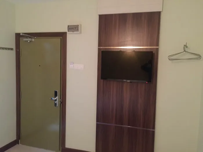 Golden Night Hotel Picture 1