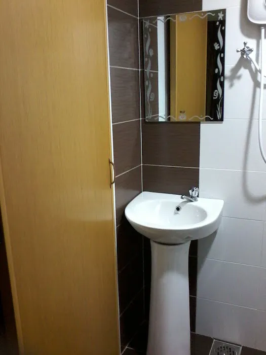 Golden Night Hotel Picture 9