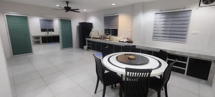 Aloha Homestay Bungalow Taman Sri Iskandar Picture 5