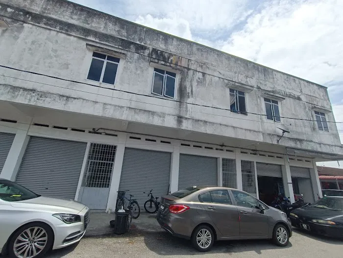 Lykoon Hostel Picture 2