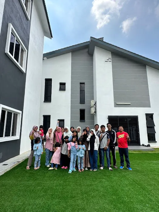Ayra Homestay Kota Kemuning Private Pool Picture 9