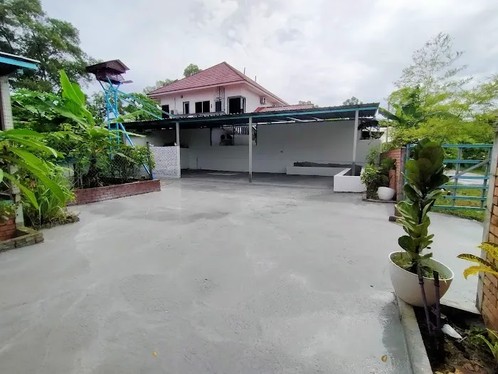 Nature Art Homestay and Santai D ' Villa Kemuning Pool Homestay Picture 9