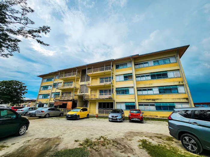 Blok 2 Kuarters Hospital Teluk Intan Picture 2