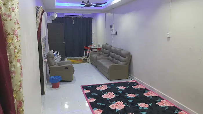 DYANA HOMESTAY Picture 6