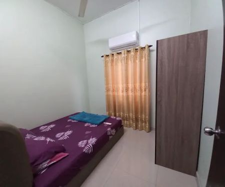 HOMESTAY D'KEBUN CREATIVE 1 (500mbps wifi)