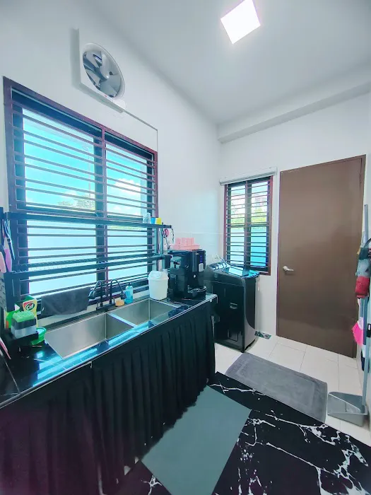 Homestay Tok Abah (Alam Impian) Fully Aircond with Pool Picture 4