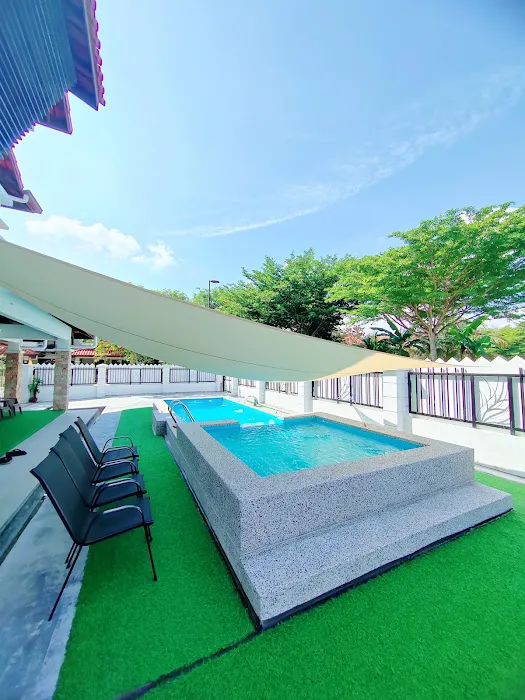 Homestay Tok Abah (Alam Impian) Fully Aircond with Pool Picture 3