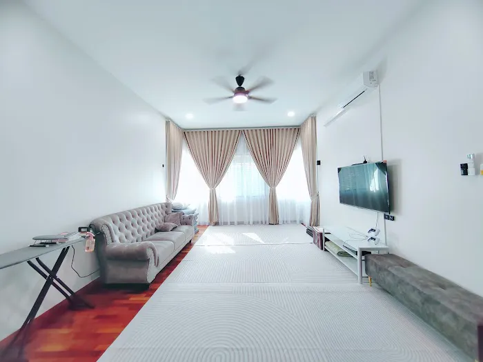 Homestay Tok Abah (Alam Impian) Fully Aircond with Pool Picture 10