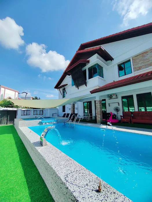 Homestay Tok Abah (Alam Impian) Fully Aircond with Pool Picture 8