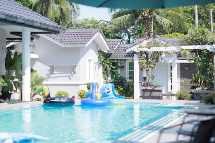 CABANA 2281 - Luxury Staycation with Pool Picture 1