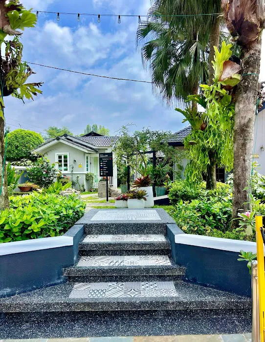 CABANA 2281 - Luxury Staycation with Pool Picture 4