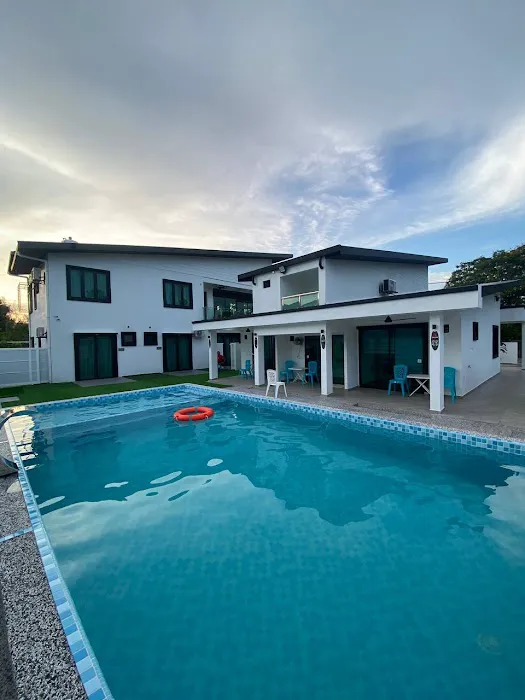 MERCU HOMESTAY with private pool Picture 4