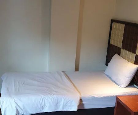 OYO 90894 Hotel Smc I-city