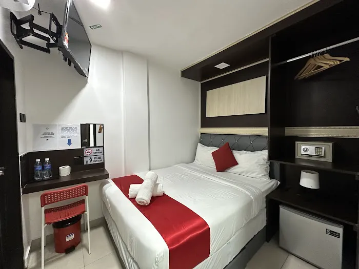 Red Velvet Inn Hotel Picture 5