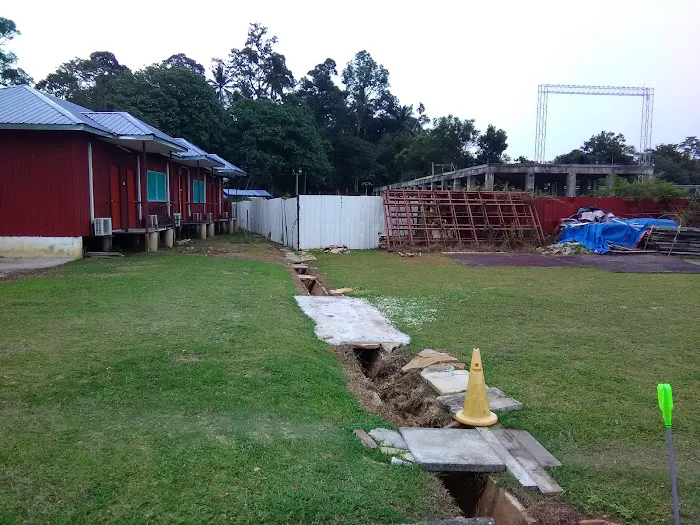 The Red Cabanon Picture 10