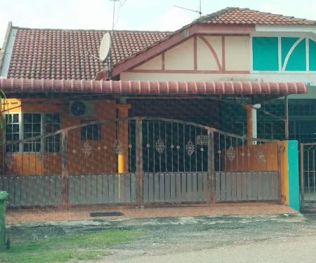 Tini's Homestay at TJ