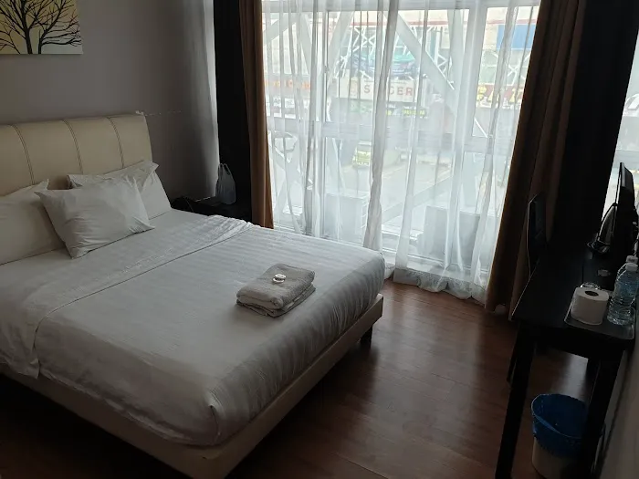 HOTEL KAMELIA Picture 9