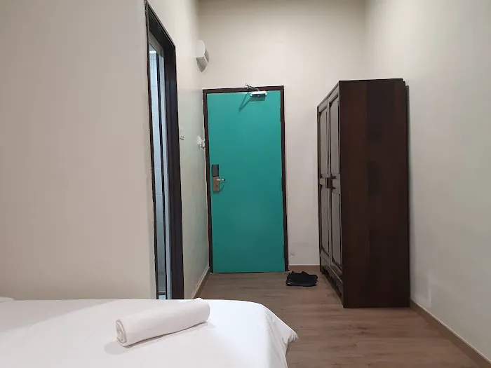 BLUE EYES HOTEL Picture 3