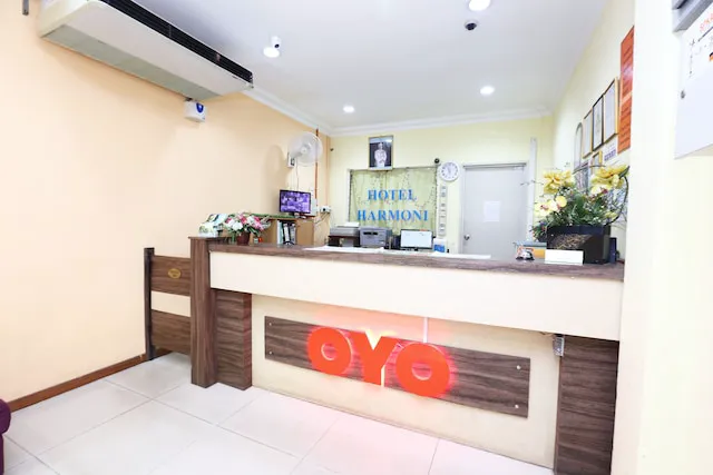 Super OYO 89651 Harmoni Hotel Picture 7
