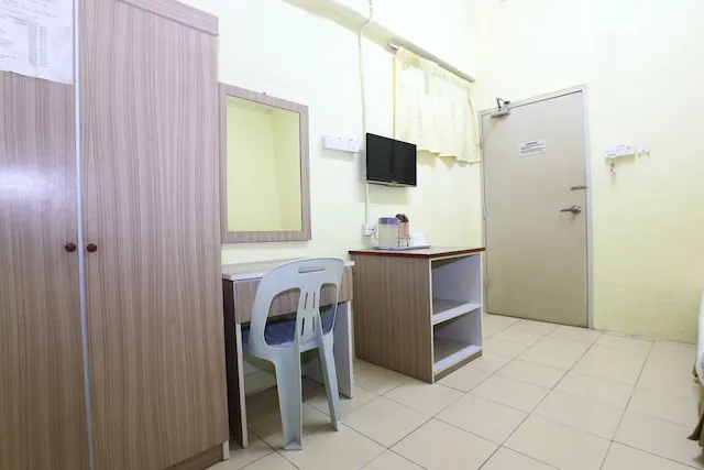 Super OYO 89651 Harmoni Hotel Picture 10