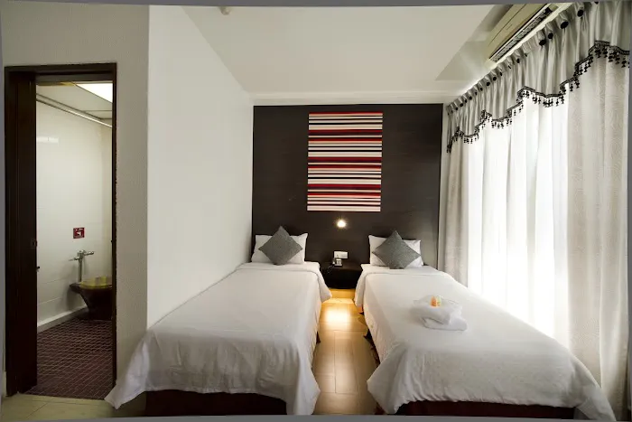 Dynasty Inn Picture 1