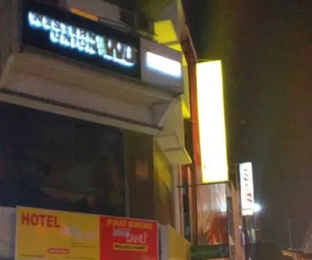 HOTEL MAH LANU.