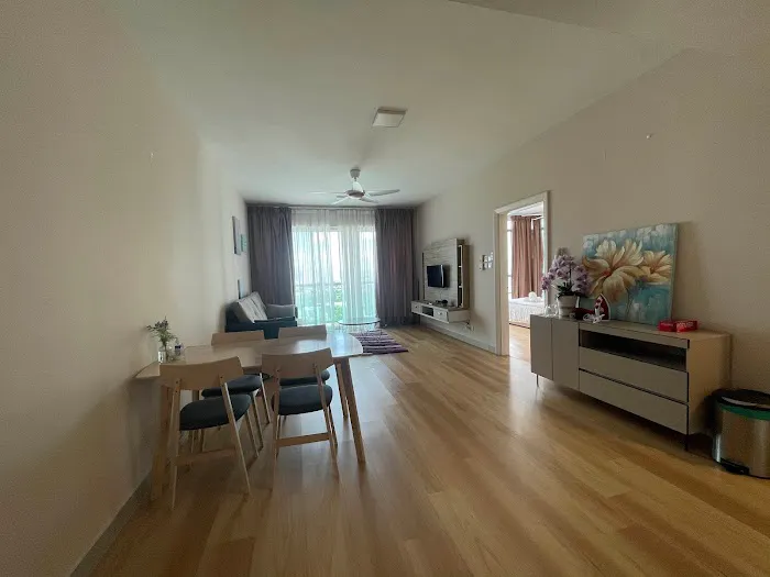 RH Suites Picture 1