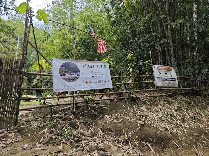 Air Luit Pertak camping site Picture 8