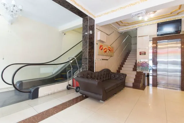 OYO LIFE GRG1551 Sector 57 Picture 4