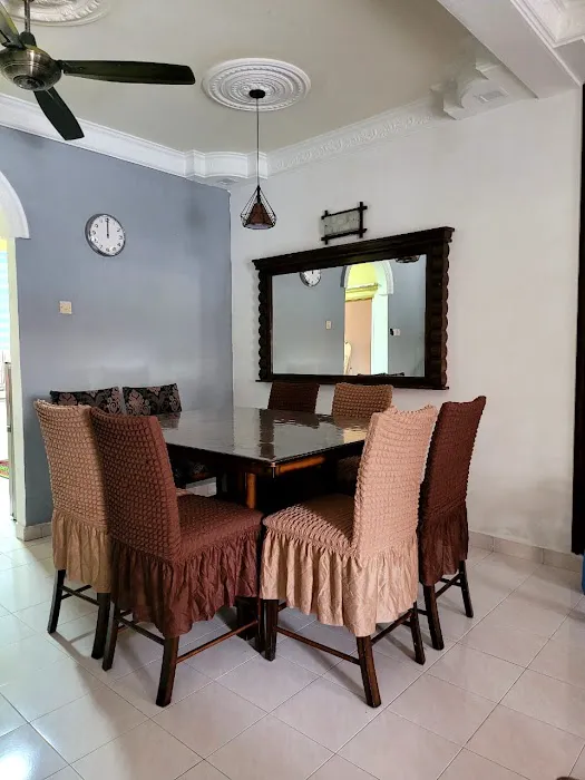 FourSeasons Homestay Picture 2