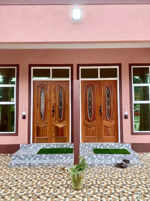 IZZ HOMESTAY BESUT Picture 8