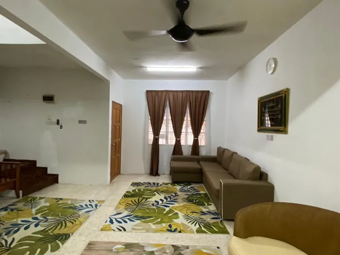 D'Hibiscus Homestay Picture 3