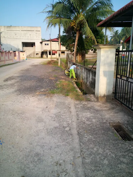 Taman Melati, Lati Picture 1
