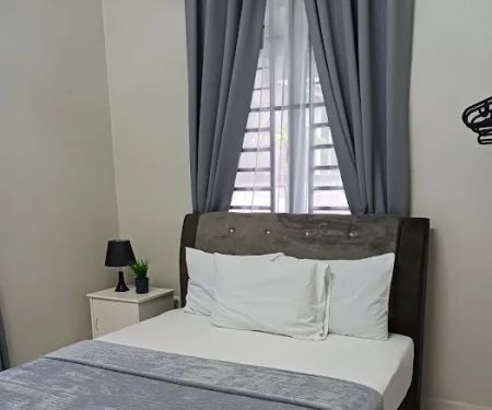 KHALISH HOMESTAY KOTA BHARU