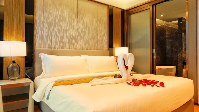 Moonway Imperial Suites Picture 6