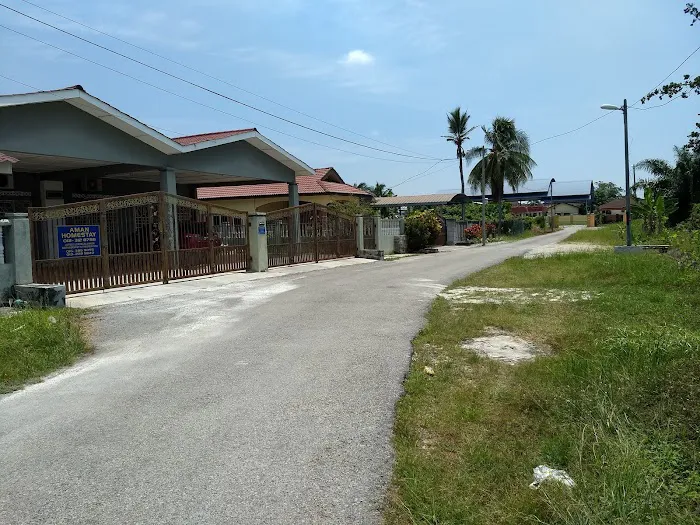 Homestay AMAN Hutan Melintang *Malay Muslim only* Picture 9