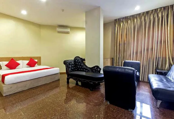 OYO 422 Hotel Reno Picture 3