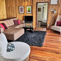 Kairos Villa, Pantai ico