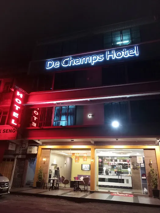 De Champs Hotel Picture 1