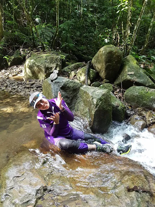 Chemperoh Waterfall Picture 8