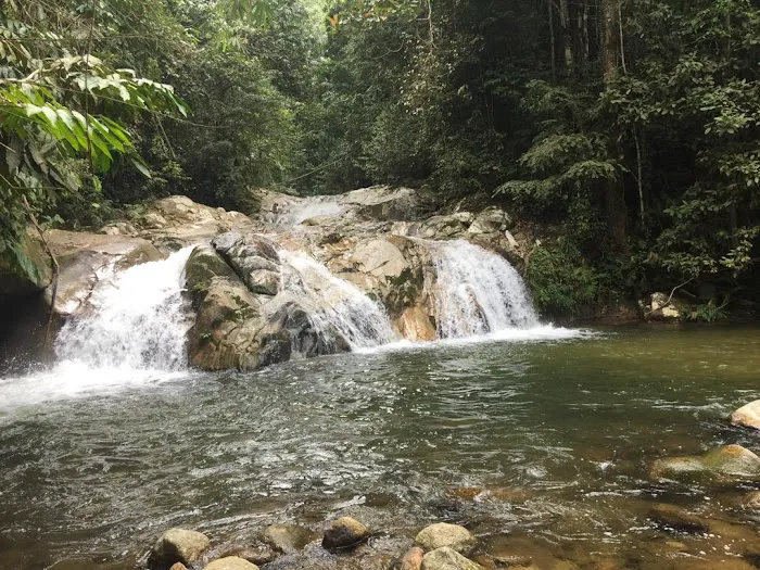 Chemperoh Waterfall Picture 6