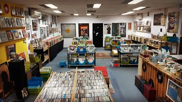 Crossroads Records MY Picture 4