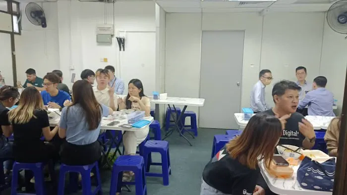 Madam Q Noodles Express Picture 1