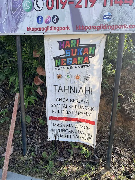 Trailhead Bukit Batu Pahat via indian temple Picture 5