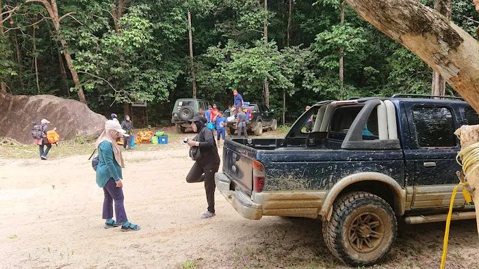 Transport to Jerangkang Waterfall Picture 5