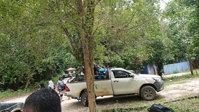 Transport to Jerangkang Waterfall Picture 6