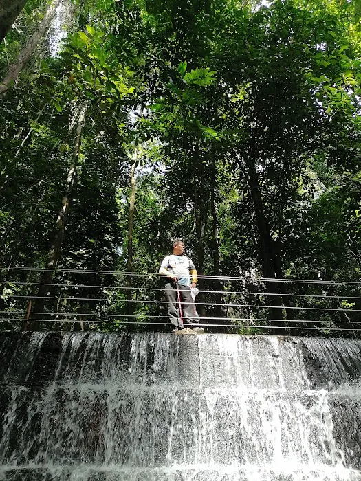Cherandong Waterfall Trailhead Picture 8